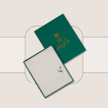 شال كشميري سادة لون ابيض ماركة ملكي خاص
